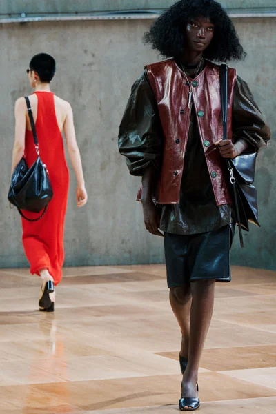 Look 59